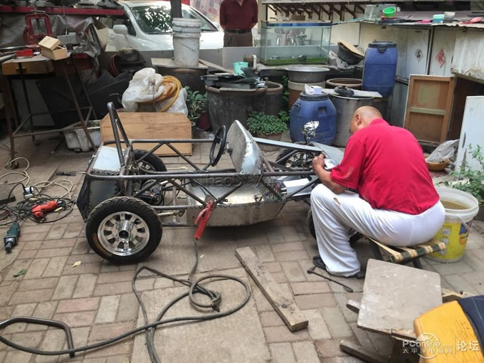 点击查看原图 超级奶爸,用两月时间为儿子设计制造专属老爷车