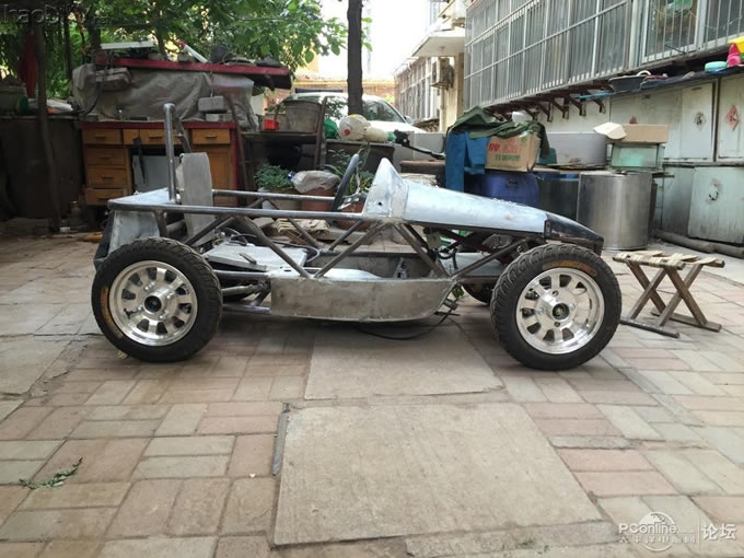 点击查看原图 超级奶爸,用两月时间为儿子设计制造专属老爷车