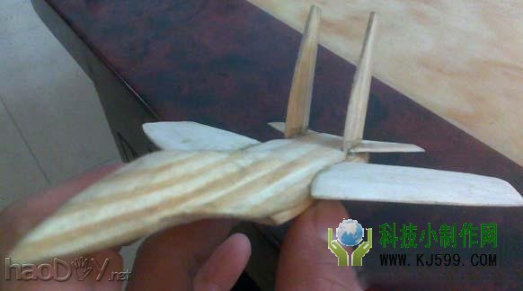 科技小制作-用木头手工制作小飞机