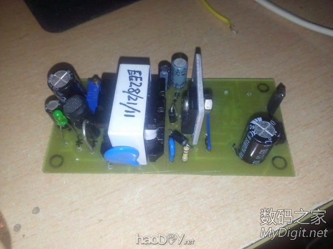 手工DIY一个24V  2A开关电源!第一次D电源~哈哈 手工DIY一个24V  2A开关电源!第一次D电源~哈哈