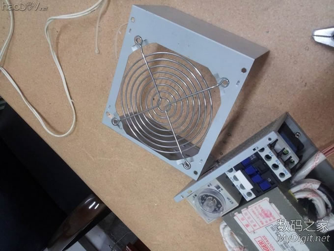 也diy个点焊机。次级竟然超过1000安爆表了