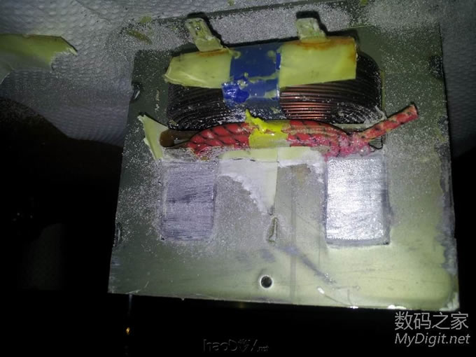 也diy个点焊机。次级竟然超过1000安爆表了 也diy个点焊机。次级竟然超过1000安爆表了