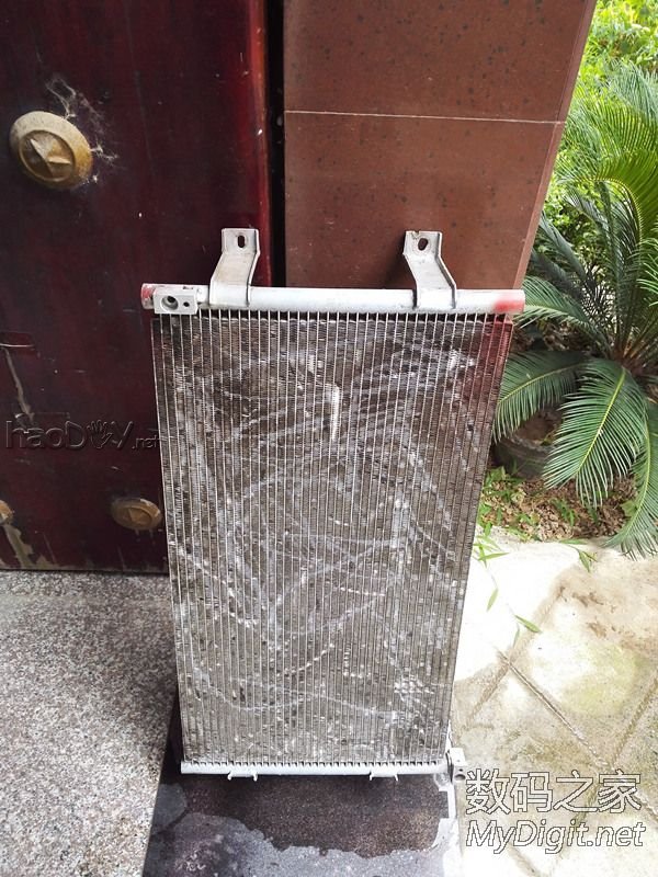 (散热器升级改造中)献上我自己搞的主机水冷,成本低,外观丑,勿笑 (散热器升级改造中)献上我自己搞的主机水冷,成本低,外观丑,