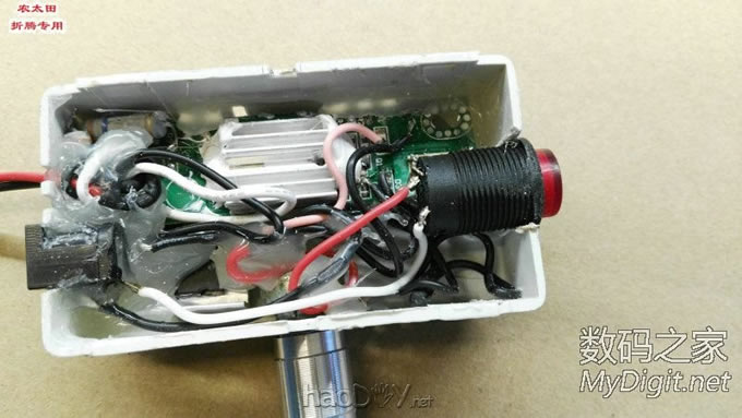 工作台上灯看着不爽了,改灯条改调光!