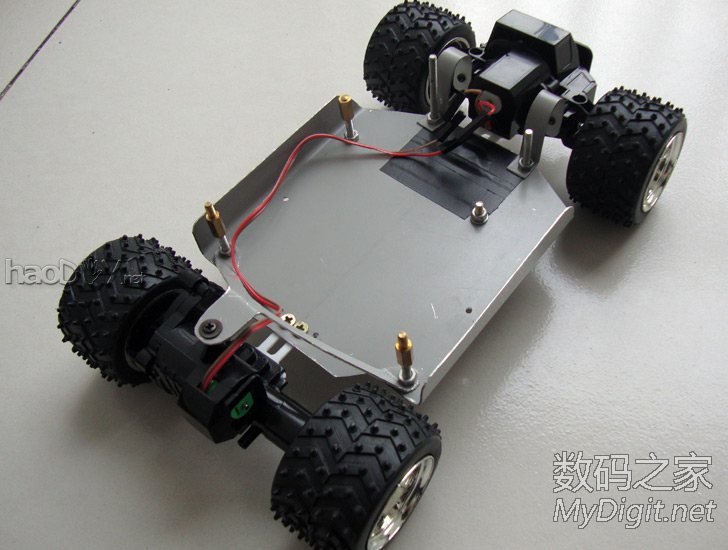 TQ2440核心板搭载linux做的监控Wifi小车,带邪恶的云台 TQ2440核心板搭载linux做的监控Wifi小车,带邪恶的云台