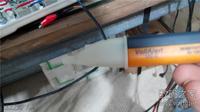 抢救一只排插的过程,顺便秀下我的工作台······ 抢救一只排插的过程,顺便秀下我的工作台······