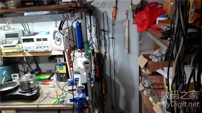 抢救一只排插的过程,顺便秀下我的工作台······ 抢救一只排插的过程,顺便秀下我的工作台······