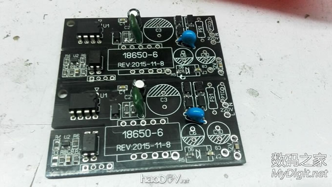 做一个合适移动焊台的内置充电器 做一个合适移动焊台的内置充电器