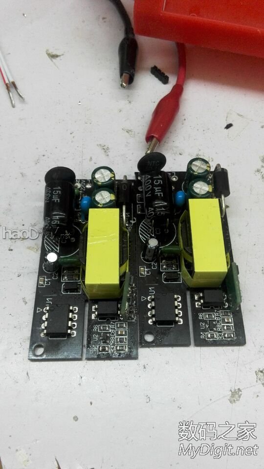 做一个合适移动焊台的内置充电器 做一个合适移动焊台的内置充电器