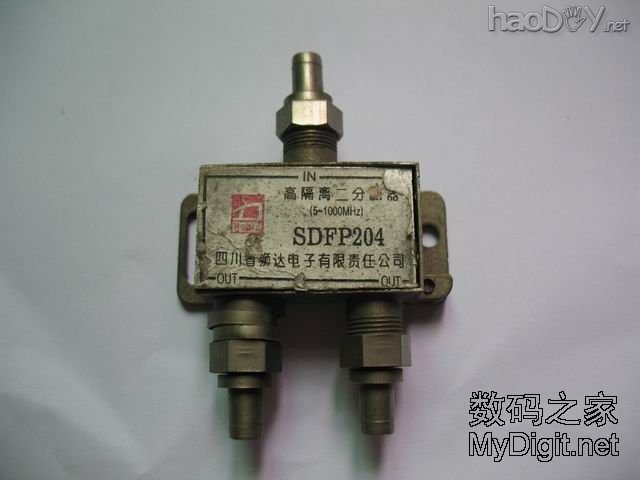 这次的主角来了,一个旧二分支器 自制了两个卫星天线功分器