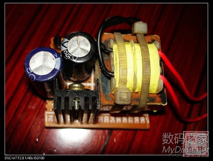 你的万用表还是准的么?用TL431做个简单的电压基准校校自己的表吧