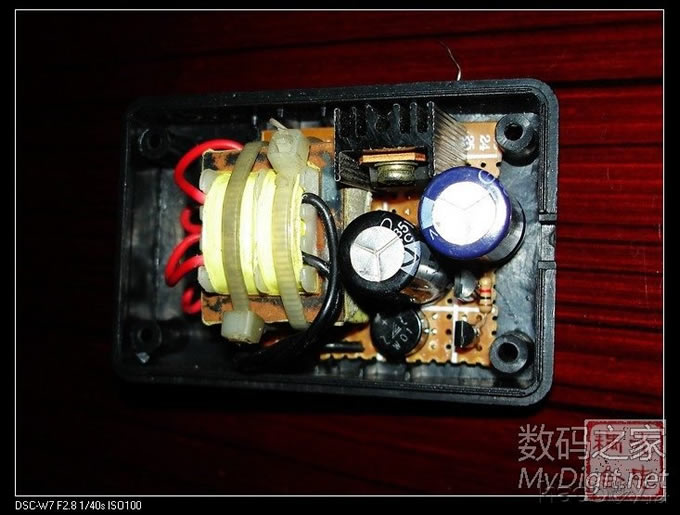 你的万用表还是准的么?用TL431做个简单的电压基准校校自己的表吧