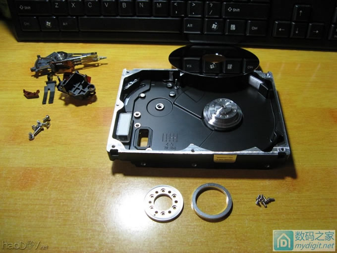 补交作业,Maxtor牌Quantum硬盘小砂轮机DIY完成,欢迎大家参观! 补交作业,Maxtor牌Quantum硬盘小砂轮机DIY完成,欢迎大家参观!