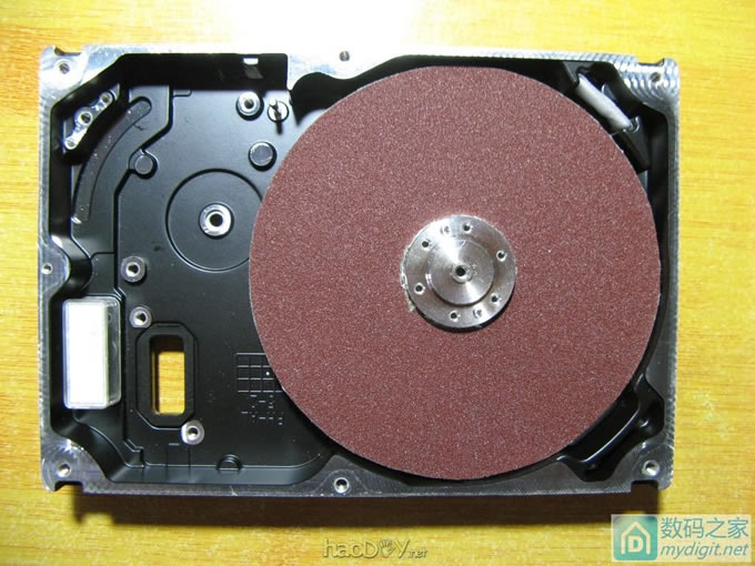 补交作业,Maxtor牌Quantum硬盘小砂轮机DIY完成,欢迎大家参观! 补交作业,Maxtor牌Quantum硬盘小砂轮机DIY完成,欢迎大家参观!