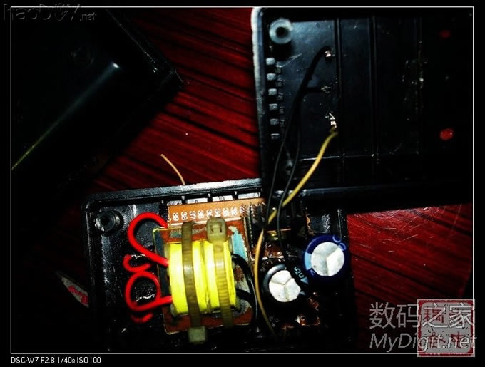 你的万用表还是准的么?用TL431做个简单的电压基准校校自己的表吧