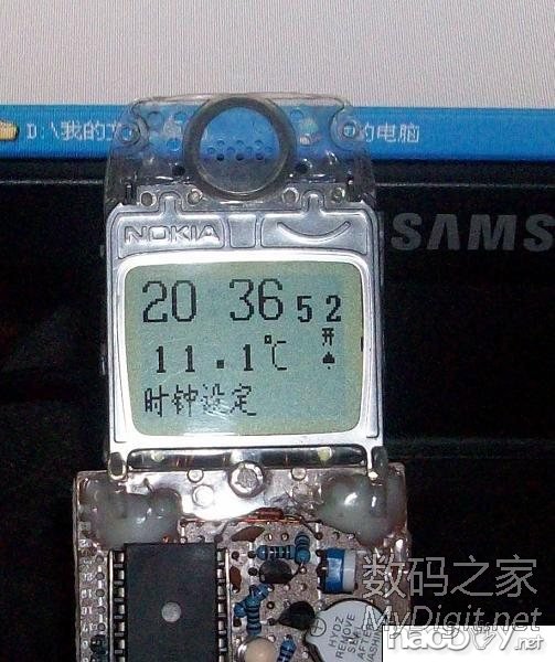 我也玩液晶~利用诺基亚3310显示屏做多功能温度计+闹钟 我也玩液晶~利用诺基亚3310显示屏做多功能温度计+闹钟