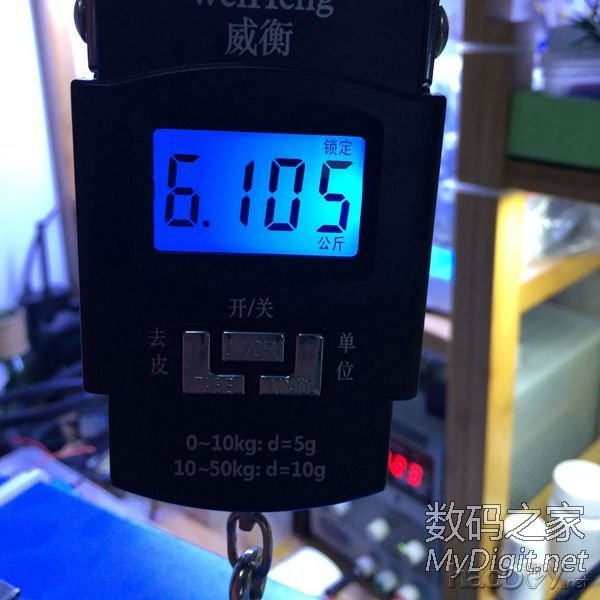 数码之家定制款点焊机!逢年过节送礼佳品,威力凶残,居家旅行必