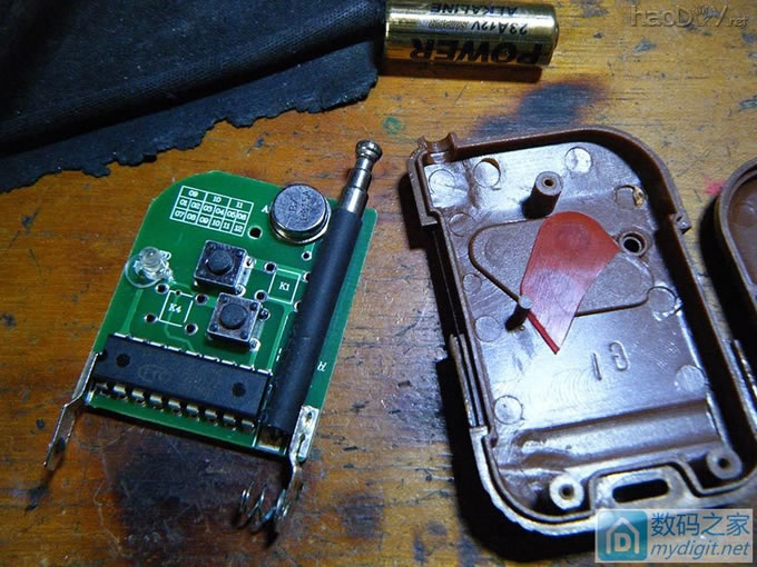 老鼠偷吃腊肠,简单做个间接捕鼠装置 老鼠偷吃腊肠,简单做个间接捕鼠装置