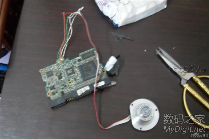 报废硬盘变身7200转暴力风扇【转载】 报废硬盘变身7200转暴力风扇【转载】