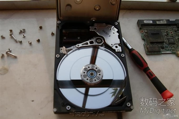 报废硬盘变身7200转暴力风扇【转载】 报废硬盘变身7200转暴力风扇【转载】