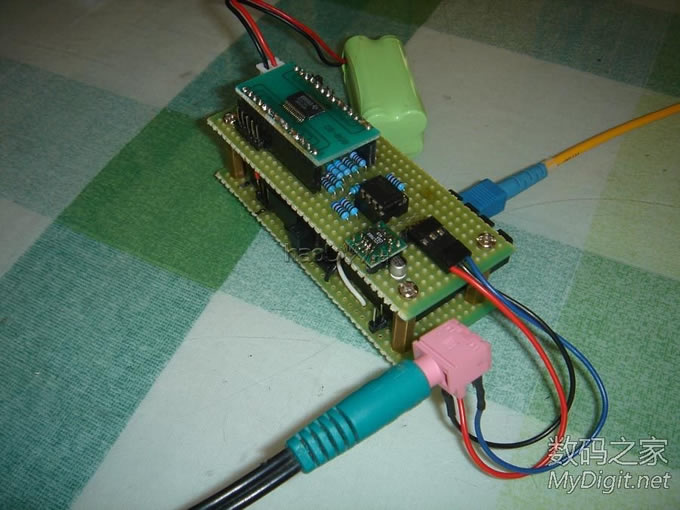 自制光纤解码器试验成功 自制光纤解码器试验成功