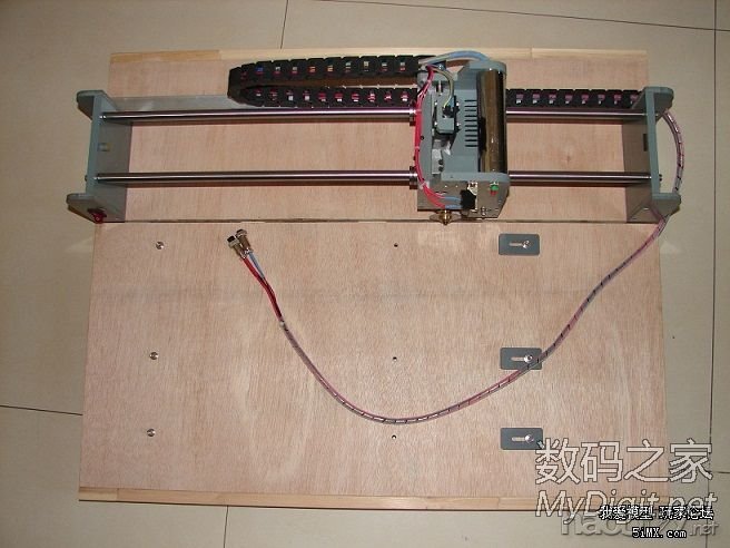 自制可升降小电锯(转) 自制可升降小电锯(转)