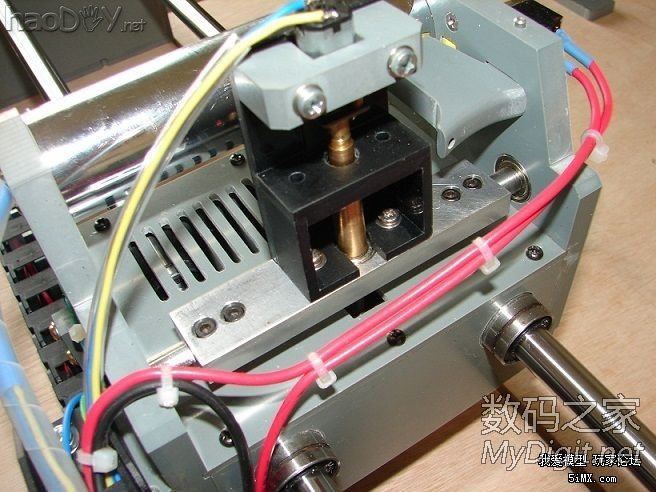 自制可升降小电锯(转)