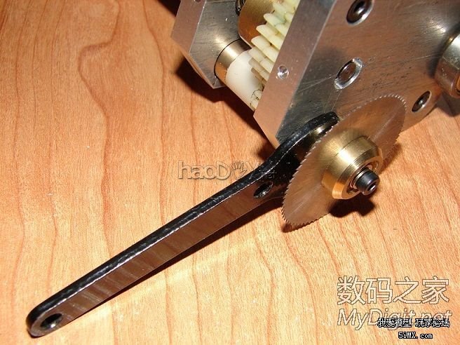 自制可升降小电锯(转)