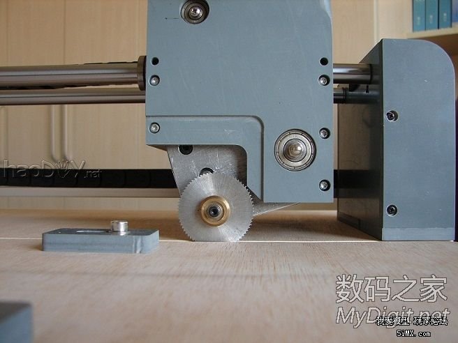 自制可升降小电锯(转) 自制可升降小电锯(转)