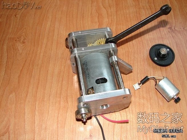 自制可升降小电锯(转) 自制可升降小电锯(转)