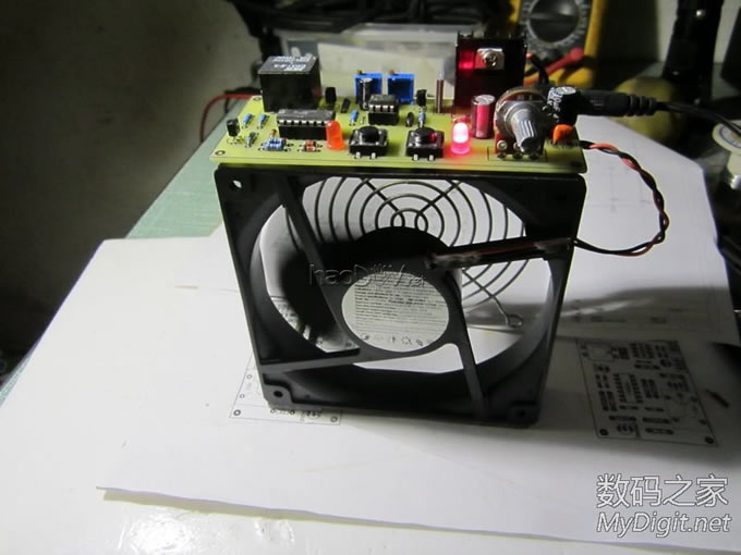 精心DIY一个带自然风功能的桌面小风扇,玩电脑舒服了(提供原理图和PCB文件) 精心DIY一个带自然风功能的桌面小风扇,玩电脑舒服了(提供原理