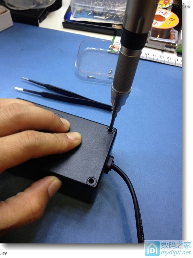 使用三星蛋充简单D一个18650充电器! 使用三星蛋充简单D一个18650充电器!