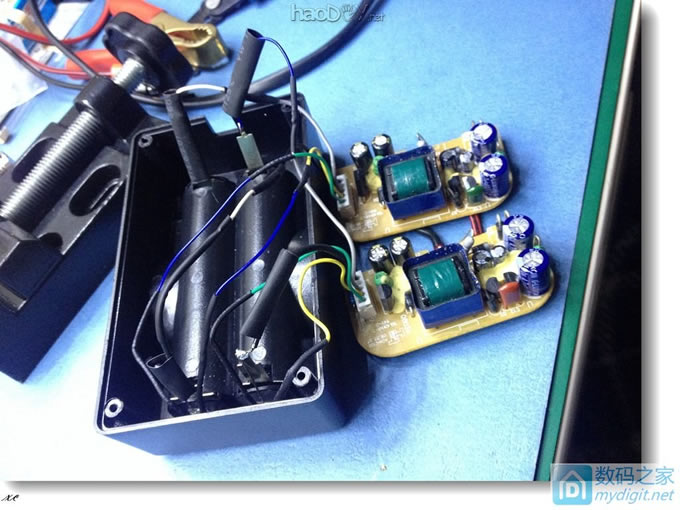 使用三星蛋充简单D一个18650充电器! 使用三星蛋充简单D一个18650充电器!