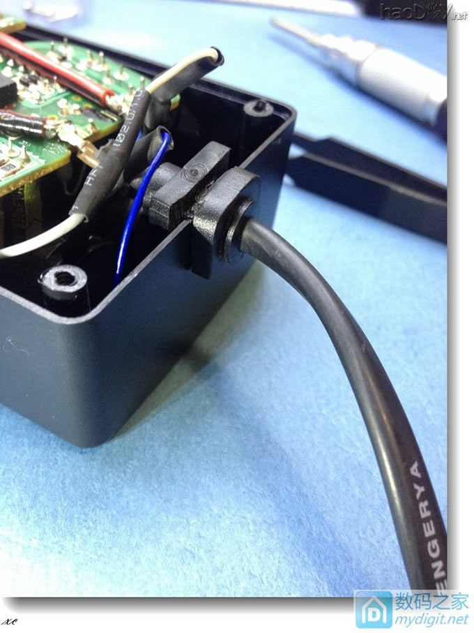 使用三星蛋充简单D一个18650充电器! 使用三星蛋充简单D一个18650充电器!