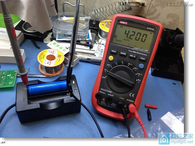 使用三星蛋充简单D一个18650充电器! 使用三星蛋充简单D一个18650充电器!