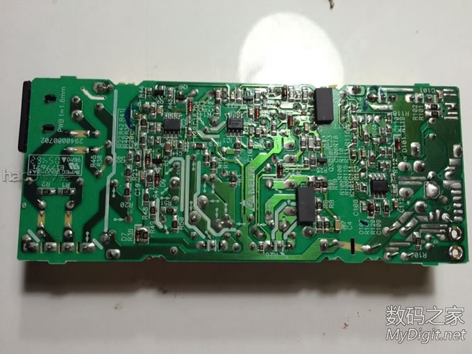 看看我做的白菜白光,“一分钱”的板子,另求T12尖头子一个!希望坛友不要吝啬啊! 看看我做的白菜白光,“一分钱”的板子,另求T12尖头子一个!希