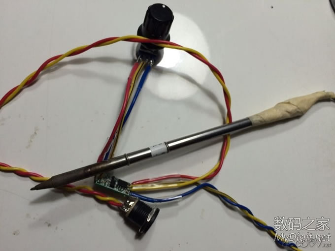 看看我做的白菜白光,“一分钱”的板子,另求T12尖头子一个!希望坛友不要吝啬啊! 看看我做的白菜白光,“一分钱”的板子,另求T12尖头子一个!希