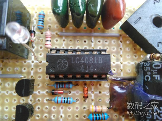 请输入描述 DIY水塔自动水位控制器---------遇到问题,请坛友分析。