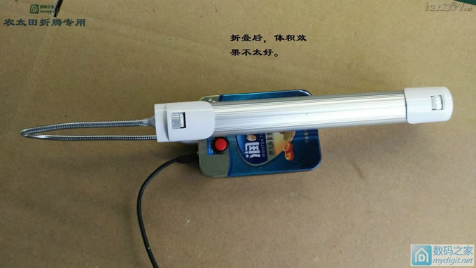 纯手工打造充电宝+可调小台灯二合一。