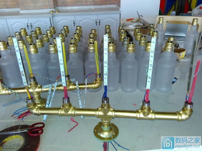 看到有用酒瓶做灯的!咱也发个DIY 看到有用酒瓶做灯的!咱也发个DIY