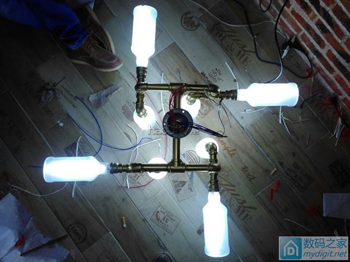 看到有用酒瓶做灯的!咱也发个DIY 看到有用酒瓶做灯的!咱也发个DIY