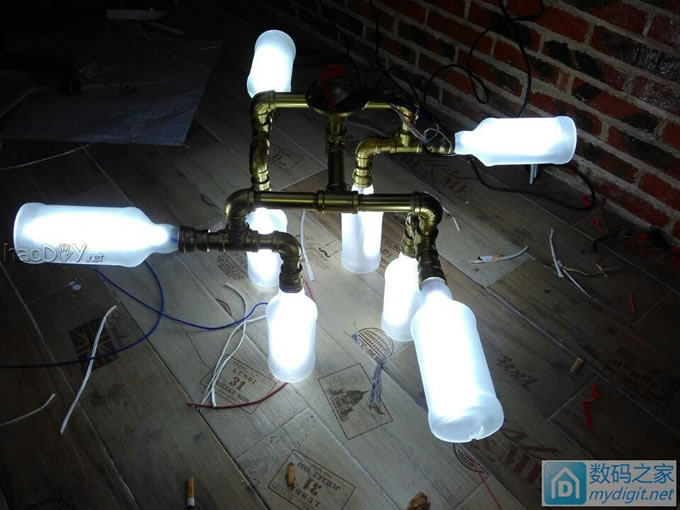 看到有用酒瓶做灯的!咱也发个DIY 看到有用酒瓶做灯的!咱也发个DIY