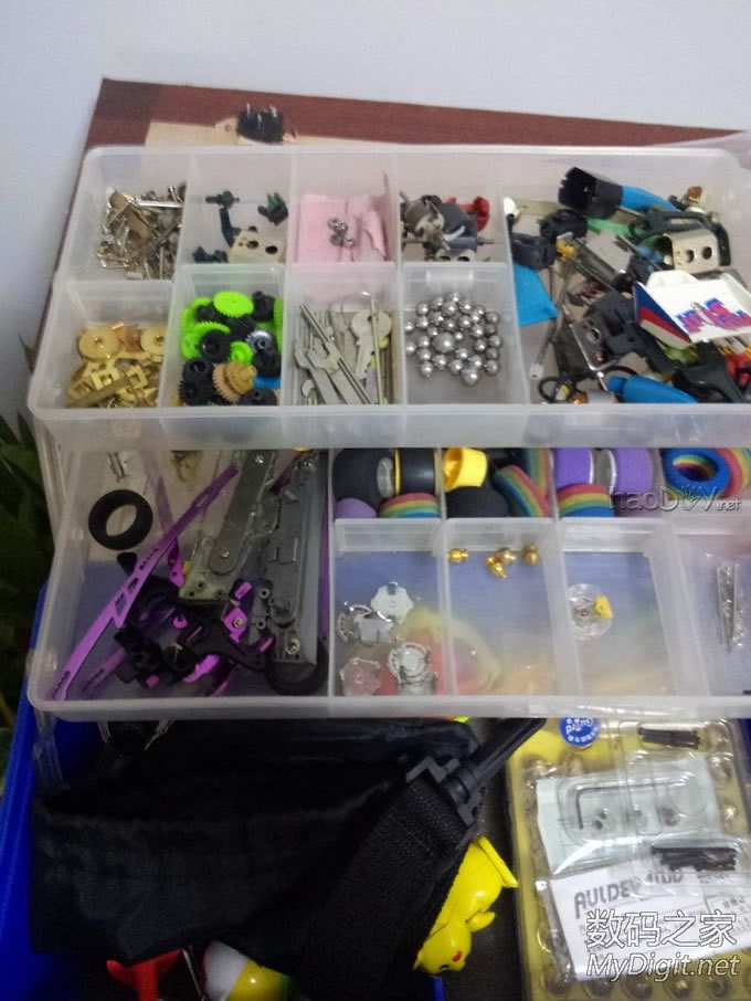 古典与现代的结合,车机改家用。 古典与现代的结合,车机改家用。