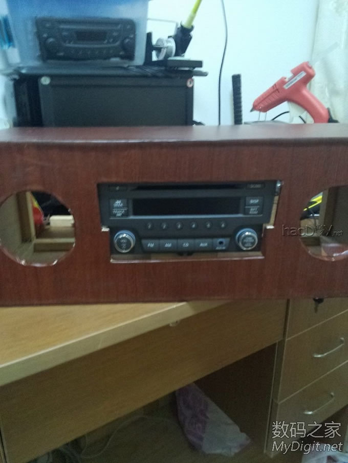 古典与现代的结合,车机改家用。 古典与现代的结合,车机改家用。