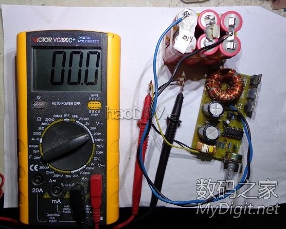 移动可调电源 0---28V  可以给笔记本充电啦 移动可调电源 0---28V  可以给笔记本充电啦