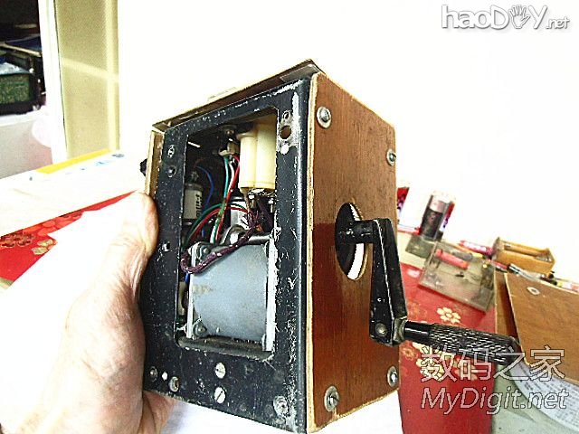 用报废的手摇电话单机制作摇表