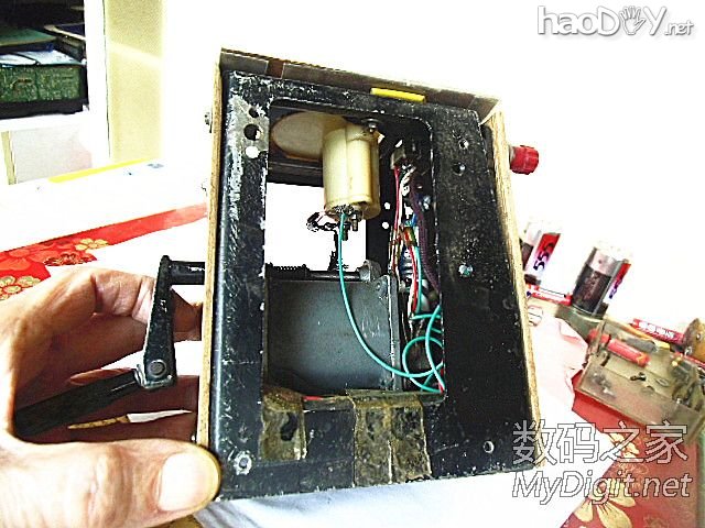用报废的手摇电话单机制作摇表