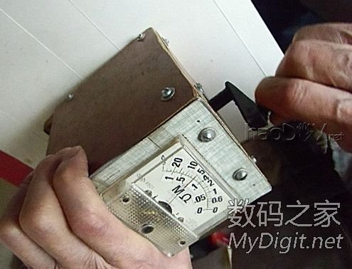 用报废的手摇电话单机制作摇表 用报废的手摇电话单机制作摇表