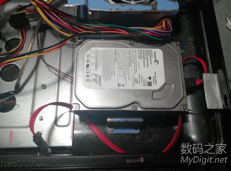 闲的没事干用台式机零件DIY改装的手提电脑纯粹给自己找点乐子,