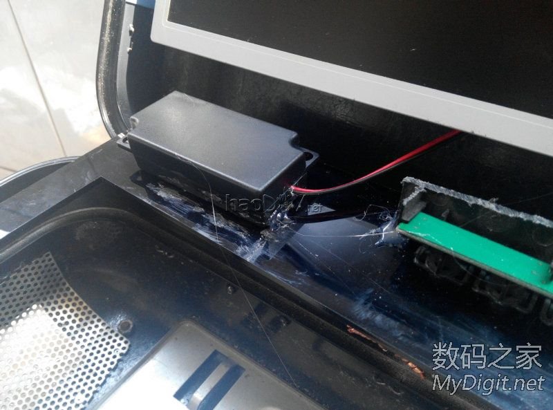 闲的没事干用台式机零件DIY改装的手提电脑纯粹给自己找点乐子,